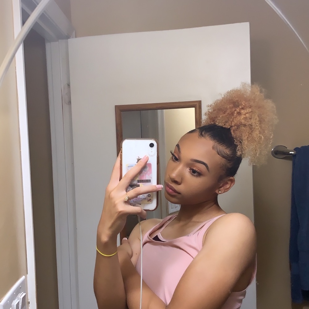 Meet your Posher, Kale’a